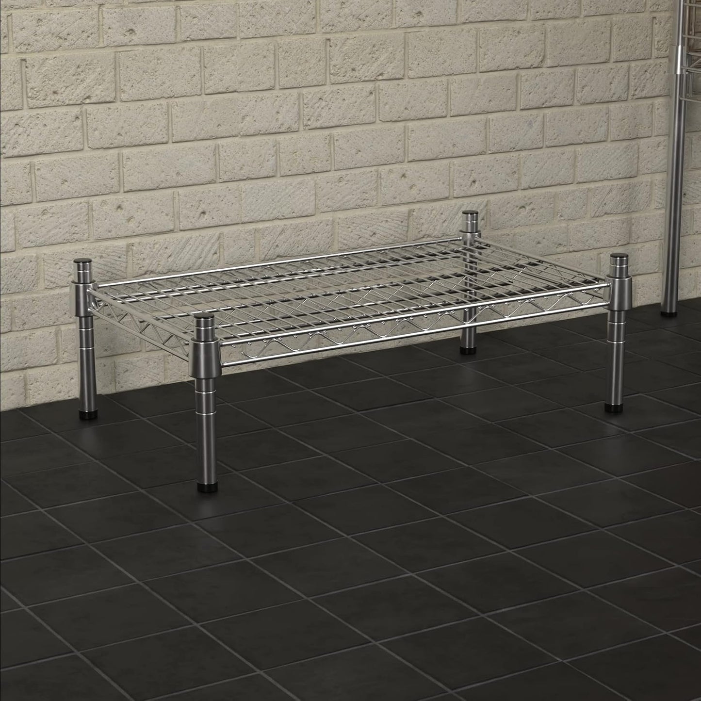 Heavy-Duty Wire Dunnage Rack – Industrial-Grade Elevated Storage Solution